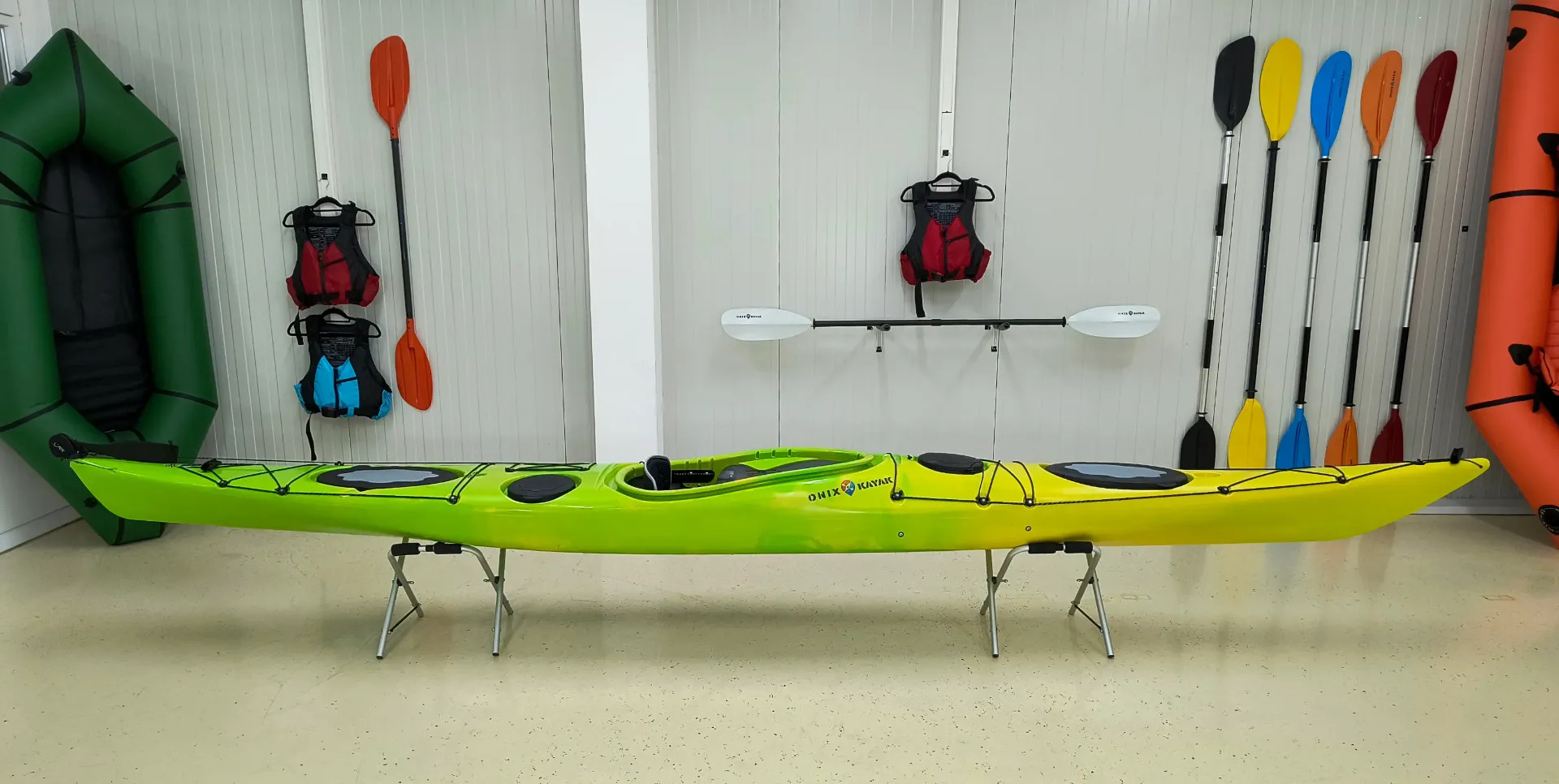 ONIX Horizon 501 – tengeri túrakajak kormánnyal és szkeggel